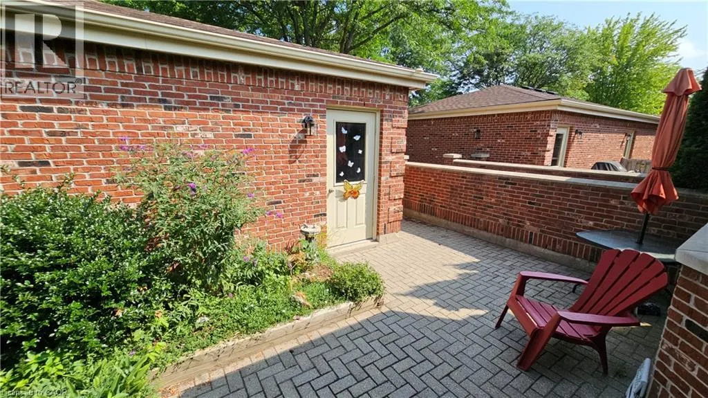 42 DONLY Drive S Unit# 11, #11