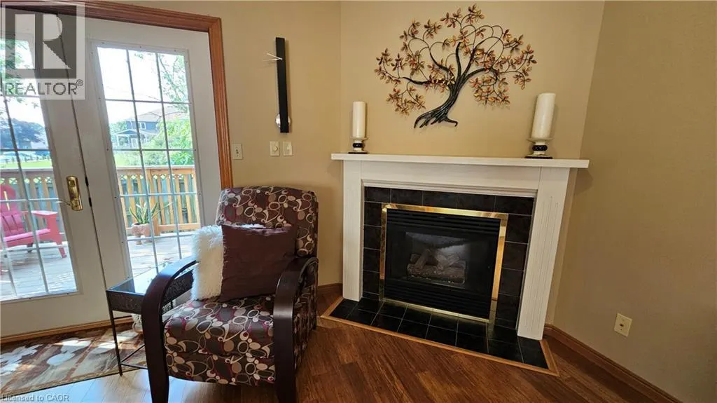 42 DONLY Drive S Unit# 11, #11