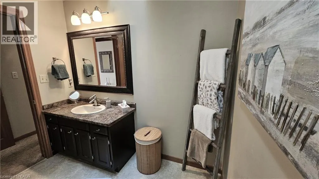42 DONLY Drive S Unit# 11, #11