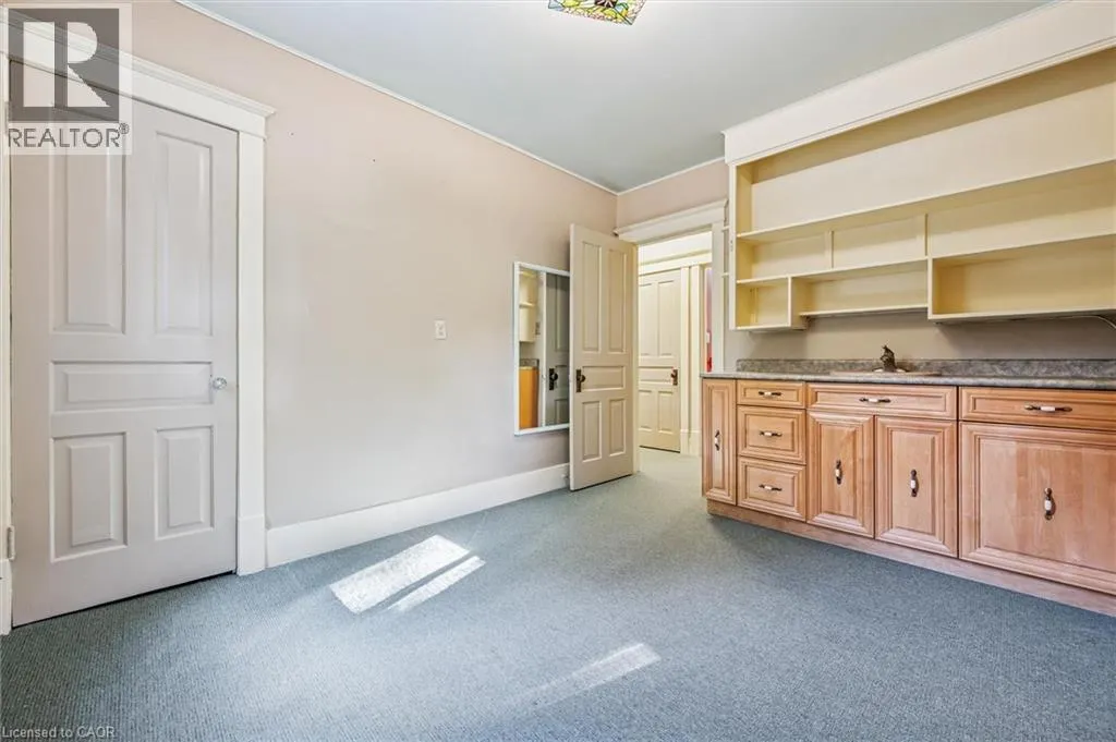 5 DEKAY Street