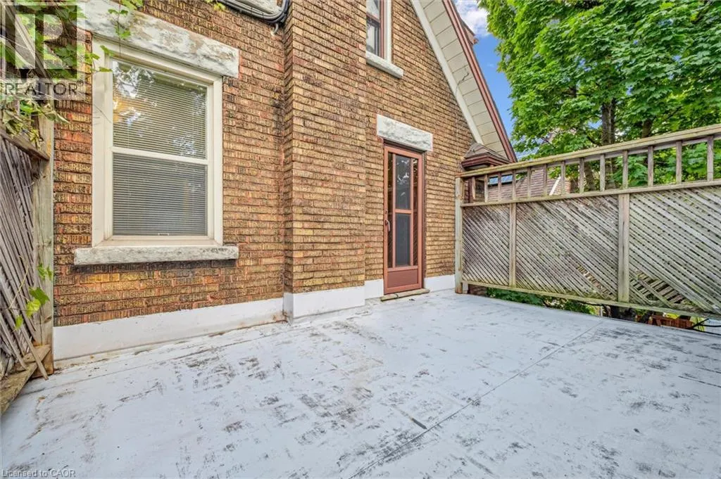 5 DEKAY Street