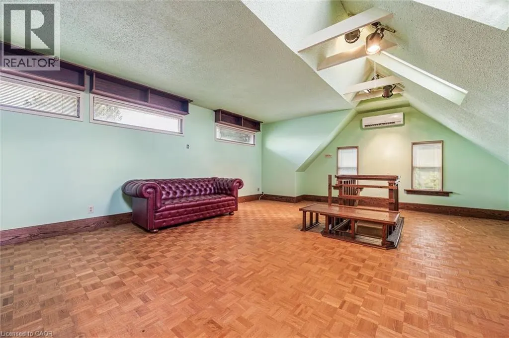 5 DEKAY Street