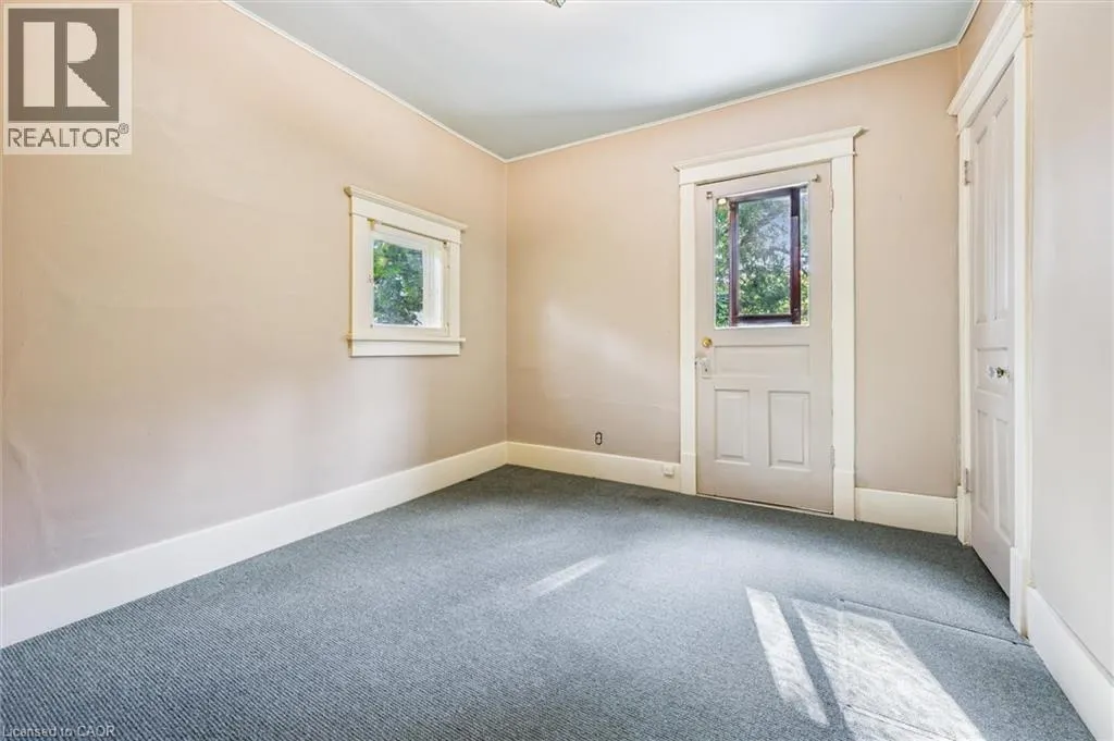 5 DEKAY Street