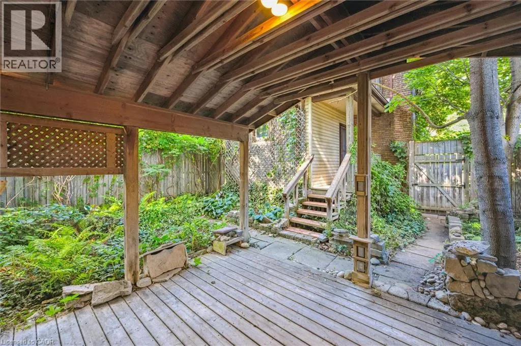 5 DEKAY Street