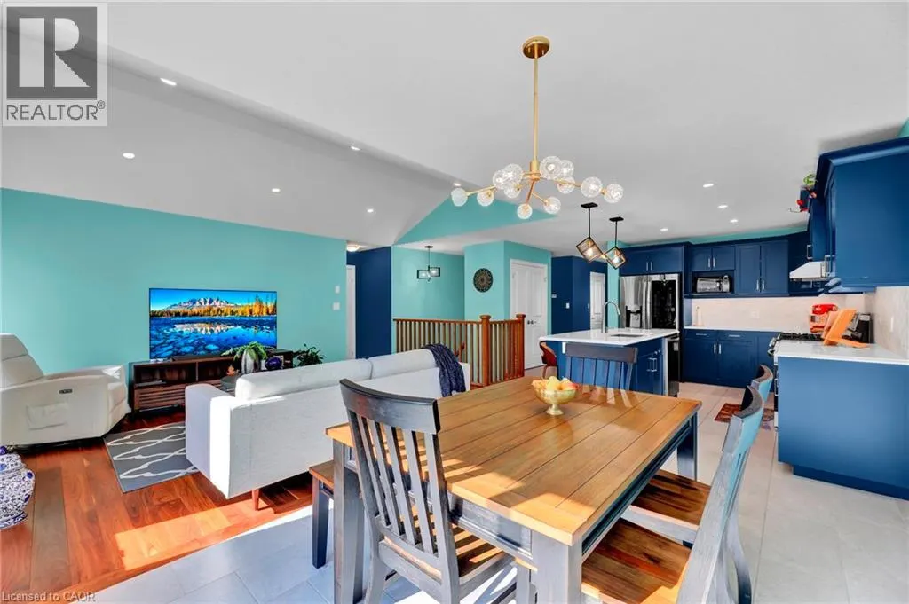 7 CURREN Crescent