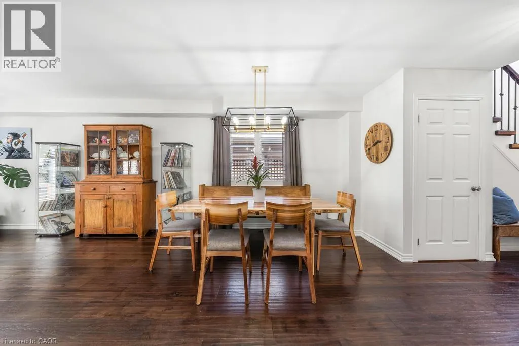 12 VALRIDGE Court