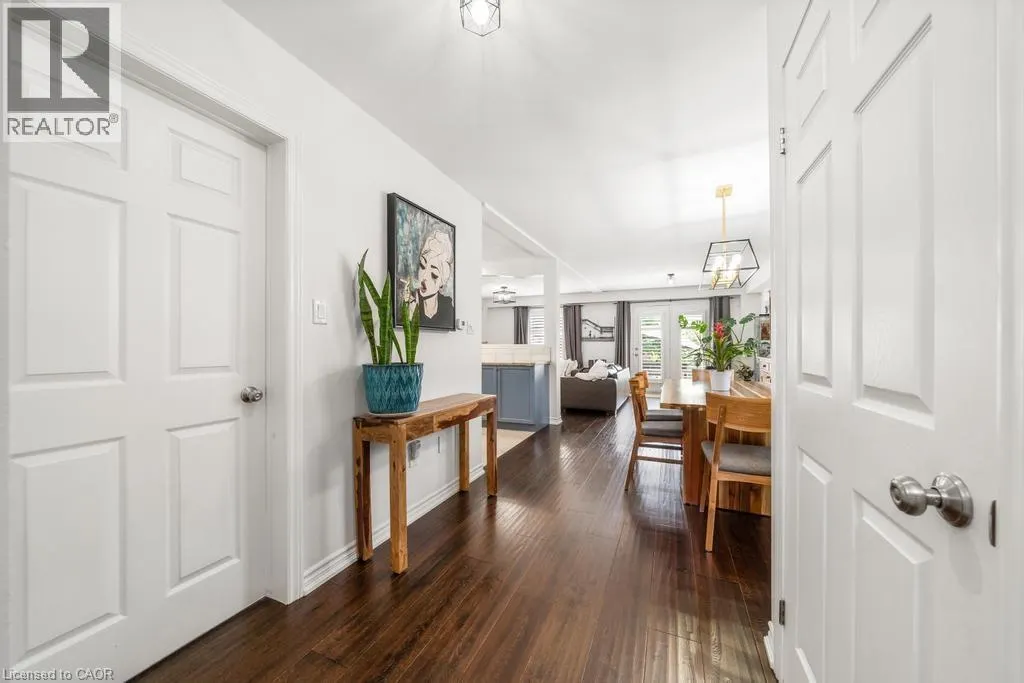 12 VALRIDGE Court