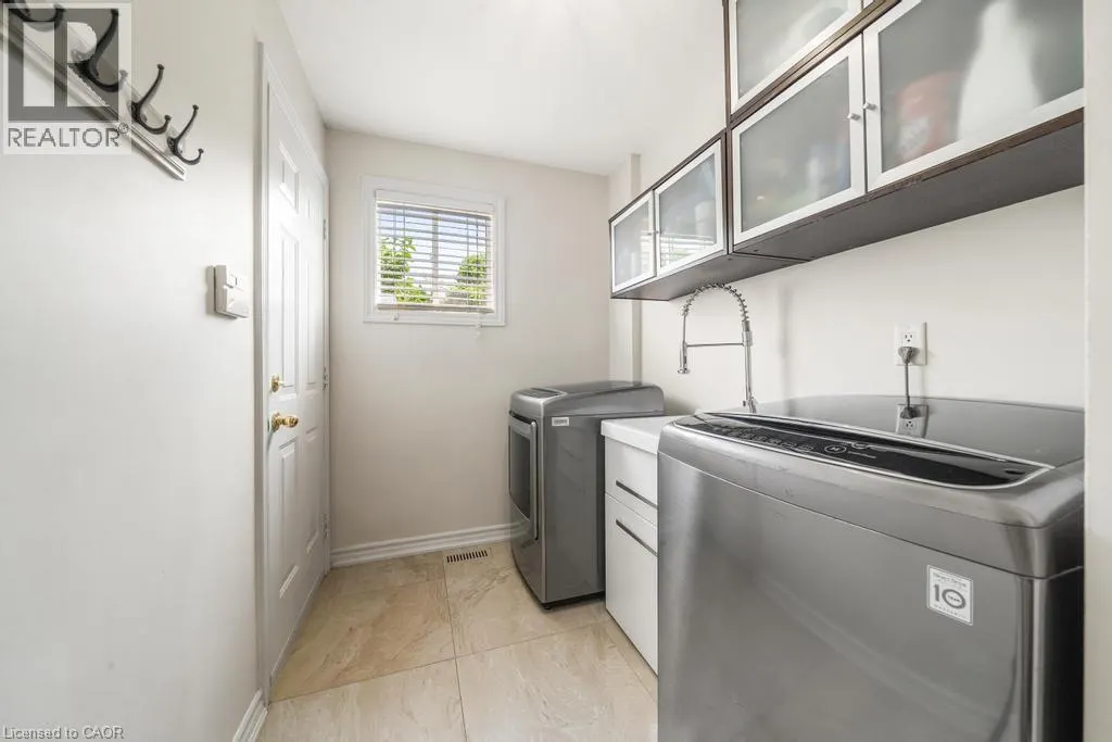12 VALRIDGE Court