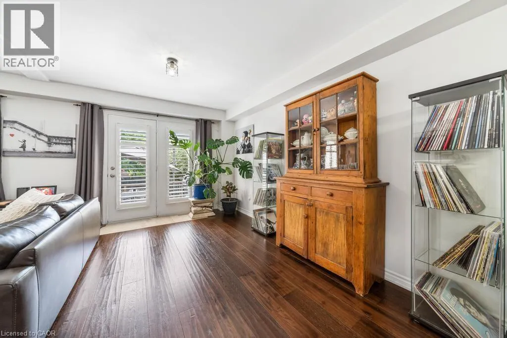 12 VALRIDGE Court
