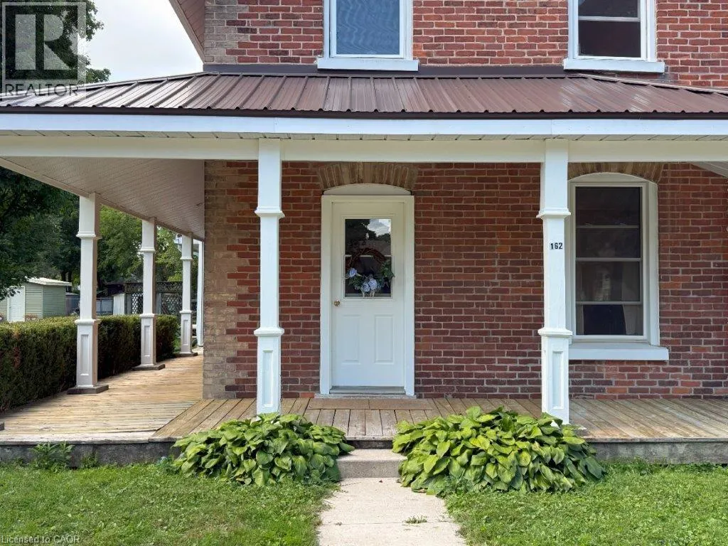 162 WELLINGTON Street