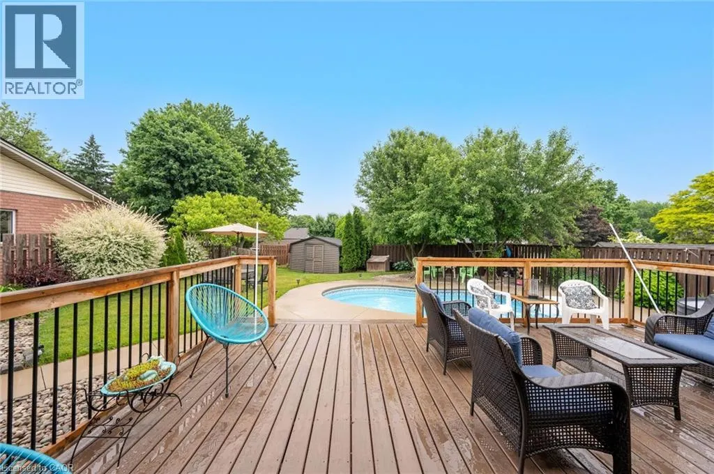 3 KAMPS Crescent
