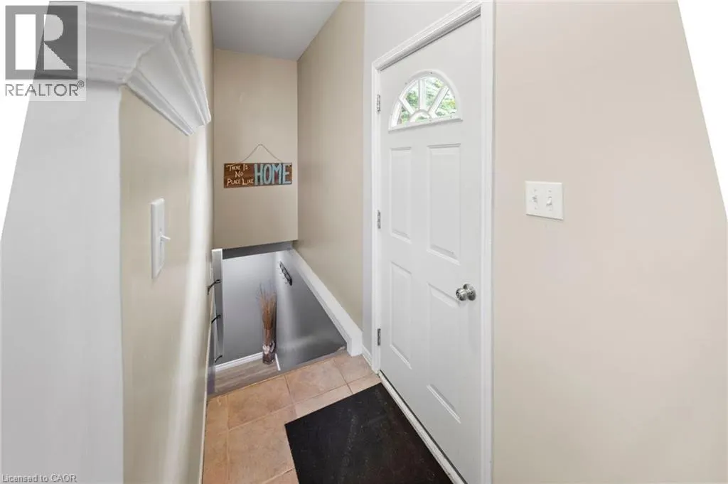 3 KAMPS Crescent