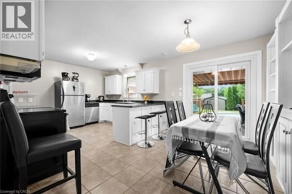 3 KAMPS Crescent