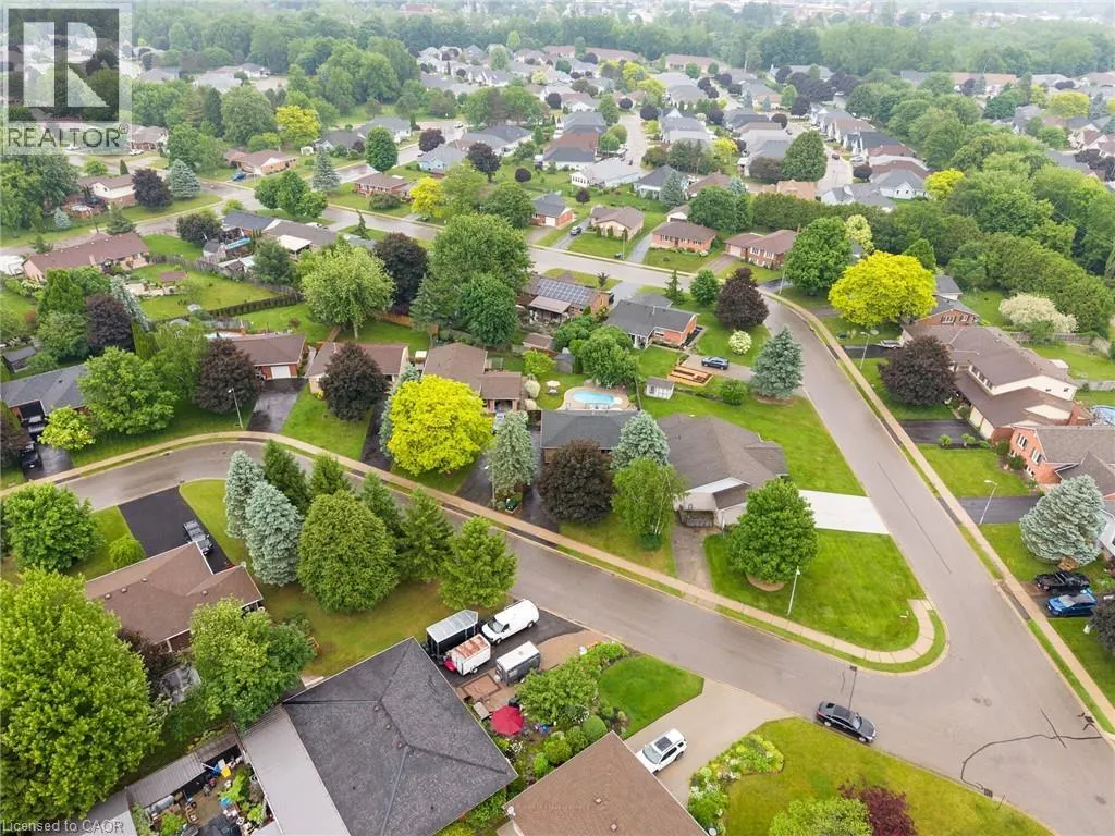 3 KAMPS Crescent