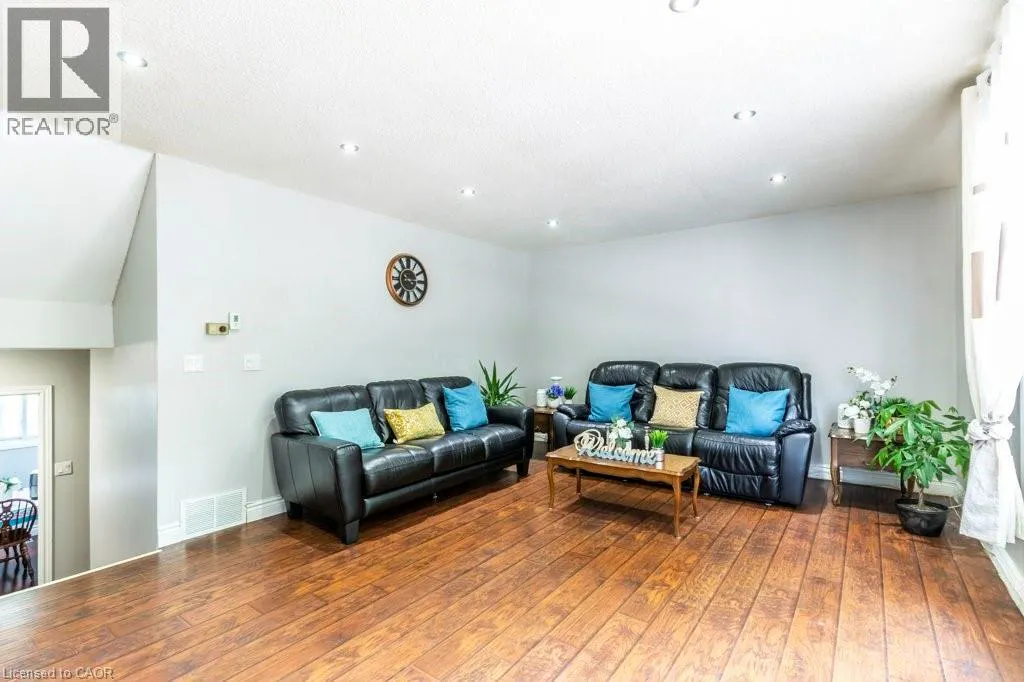 444 STONE CHURCH Road W Unit# M7, #M7