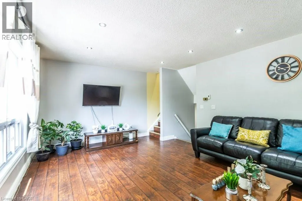 444 STONE CHURCH Road W Unit# M7, #M7
