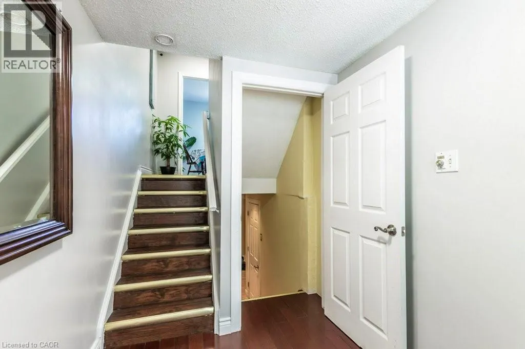 444 STONE CHURCH Road W Unit# M7, #M7