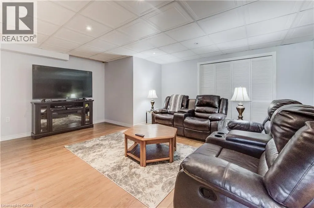 40 DEVONSHIRE Drive