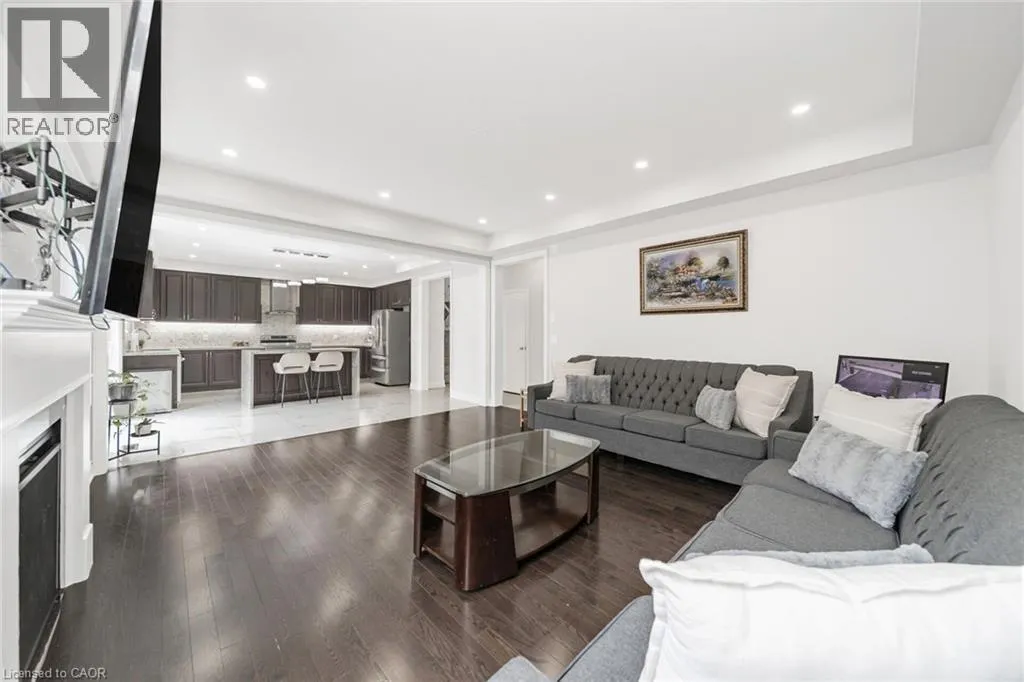 1531 MENDELSON Heights
