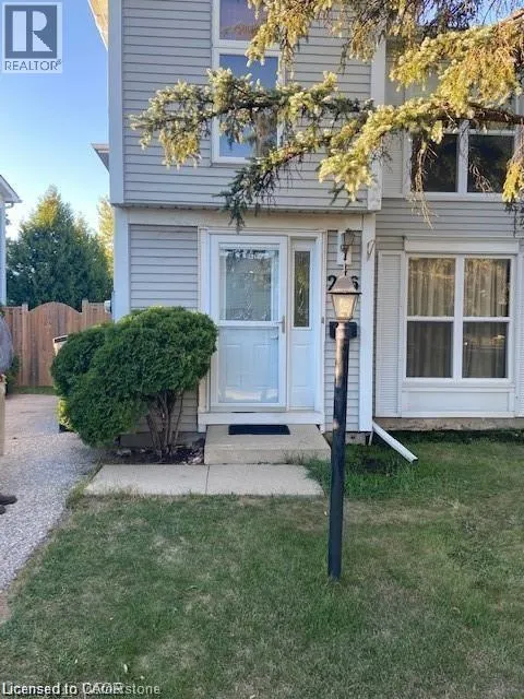 216 SPRINGFIELD Crescent Unit# A, #A