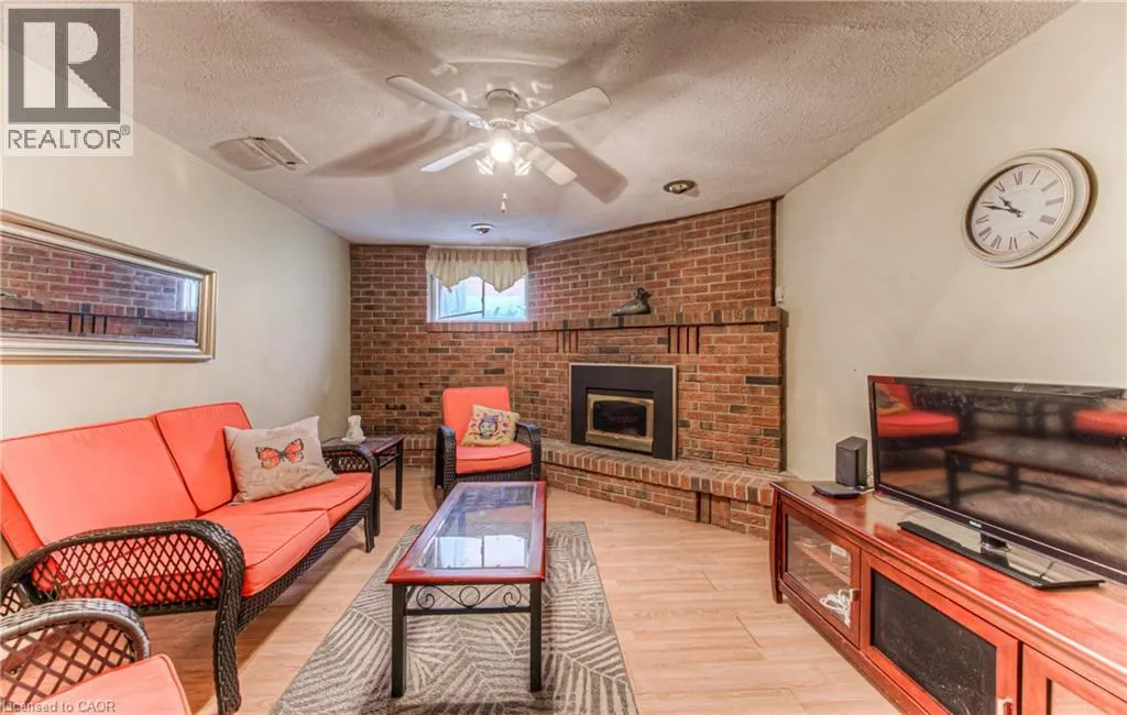 414 LAKEVIEW Drive