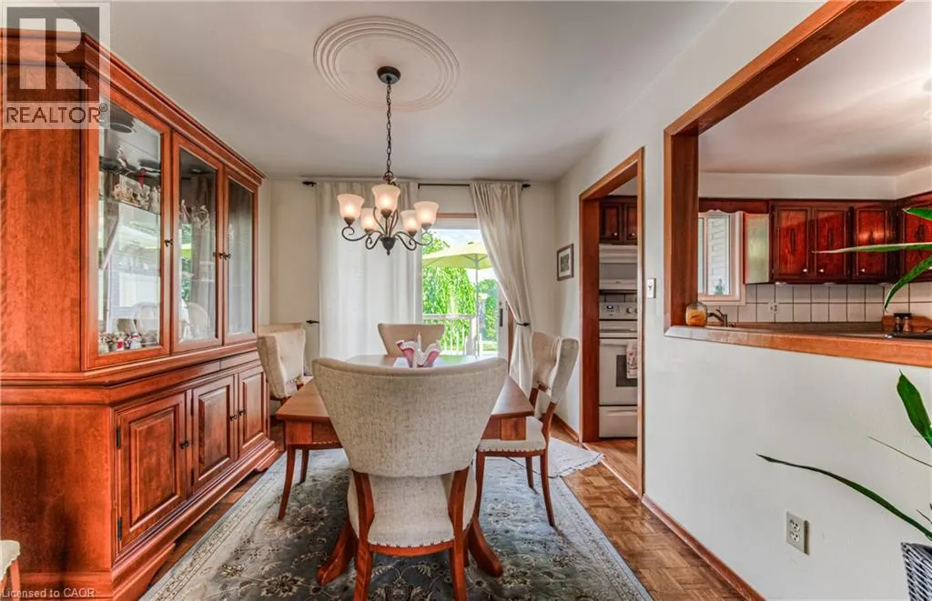 414 LAKEVIEW Drive
