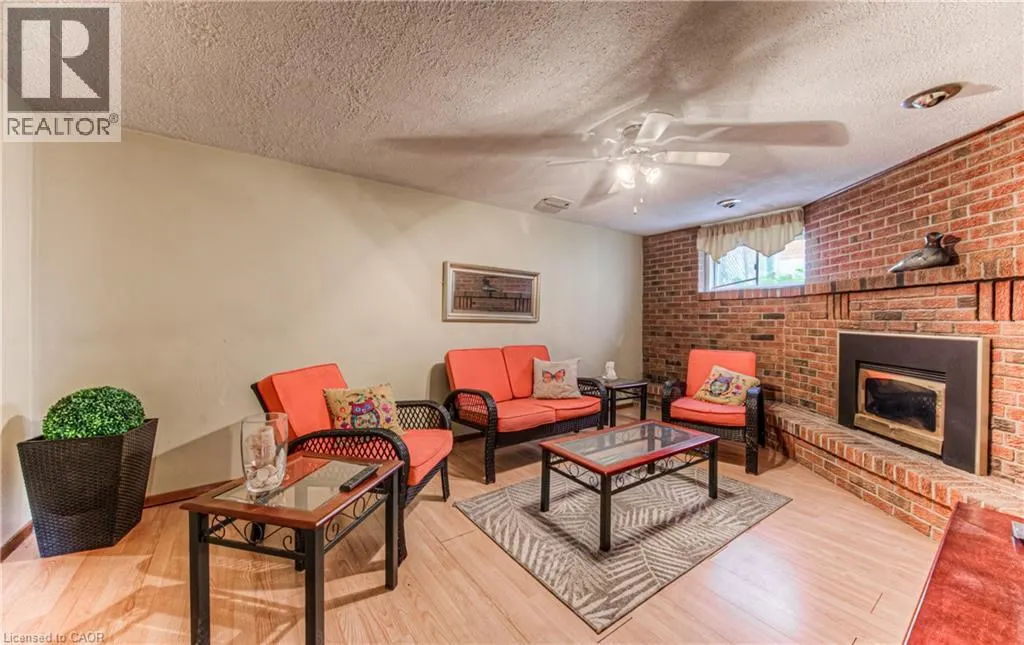 414 LAKEVIEW Drive