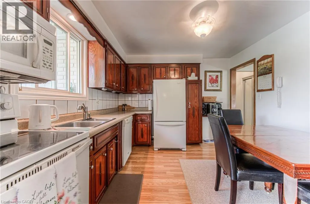 414 LAKEVIEW Drive