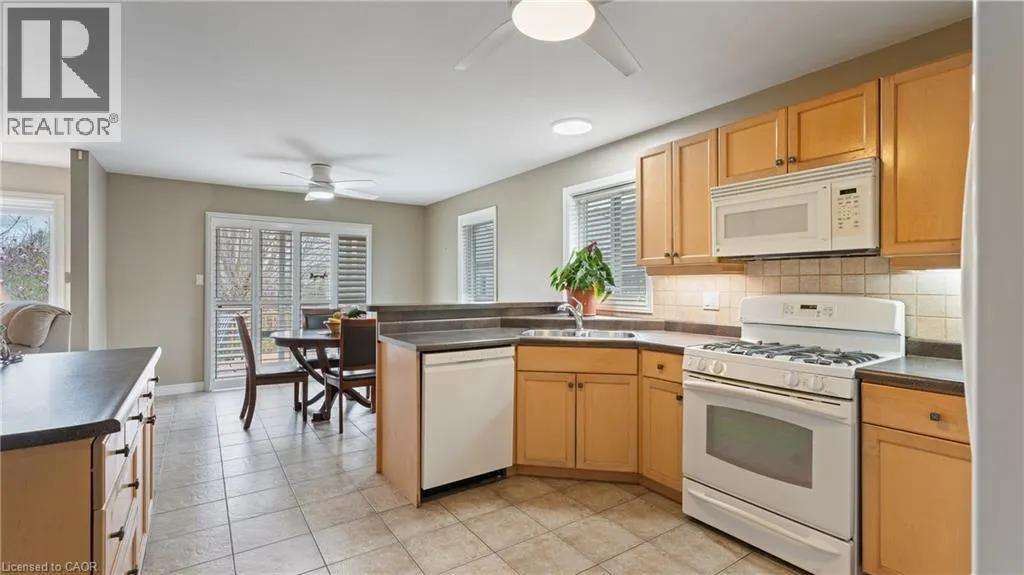 22 COBBLESTONE Drive