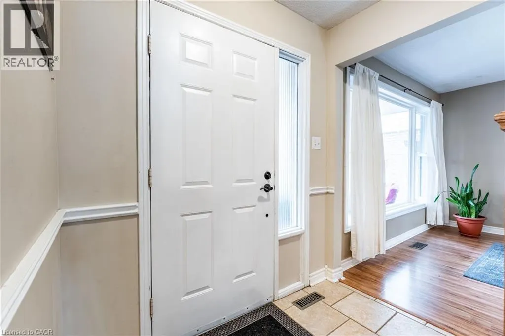 24 VANCE Crescent