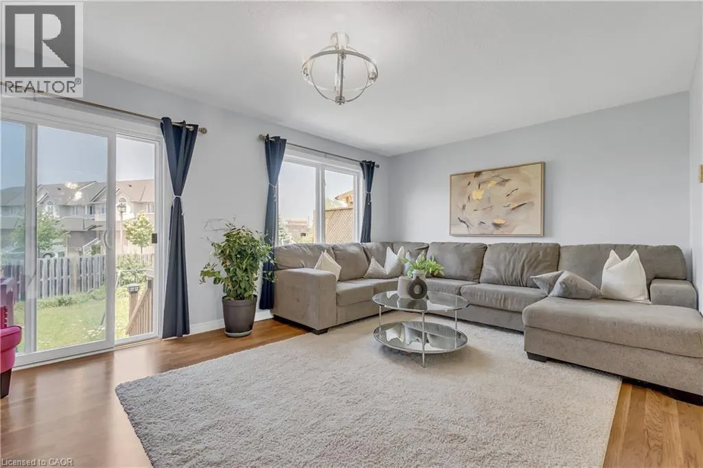 48 CLOUGH Crescent