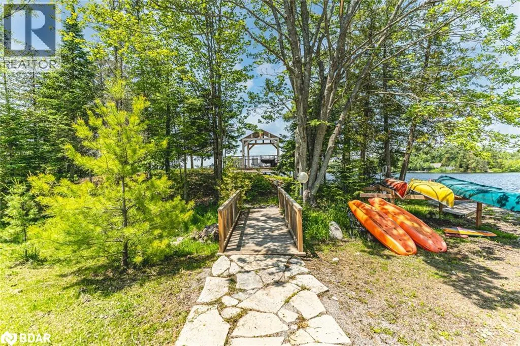 49 HEMLOCK DR