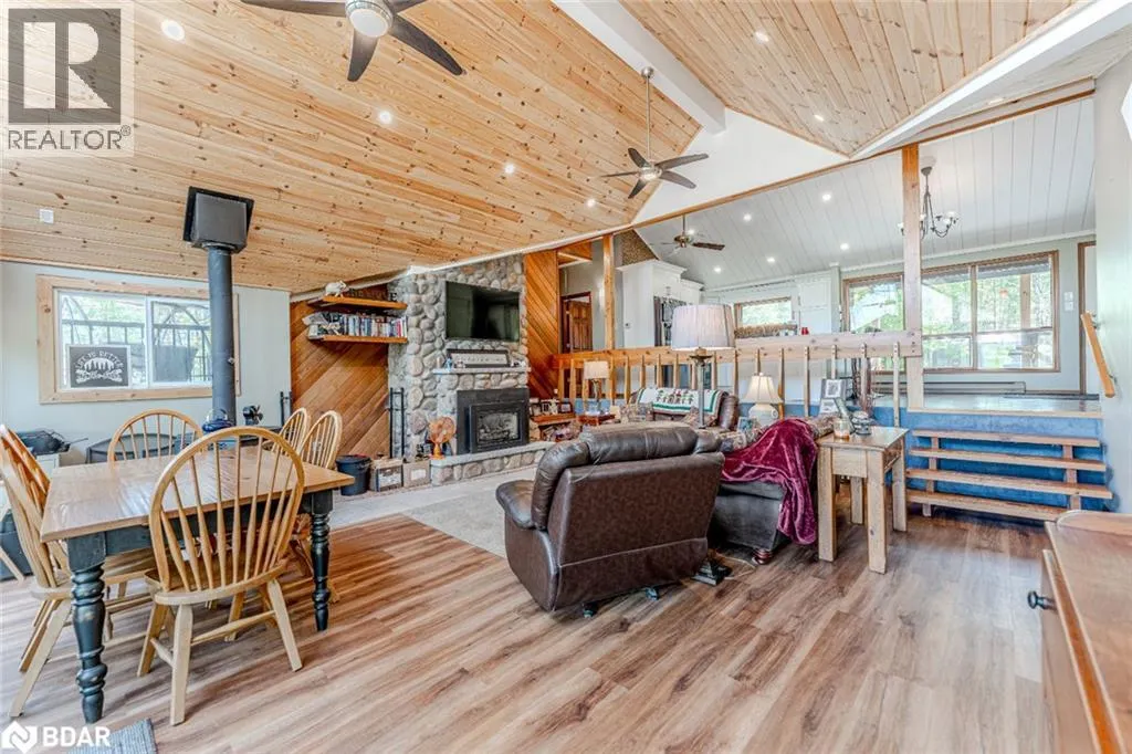 49 HEMLOCK DR