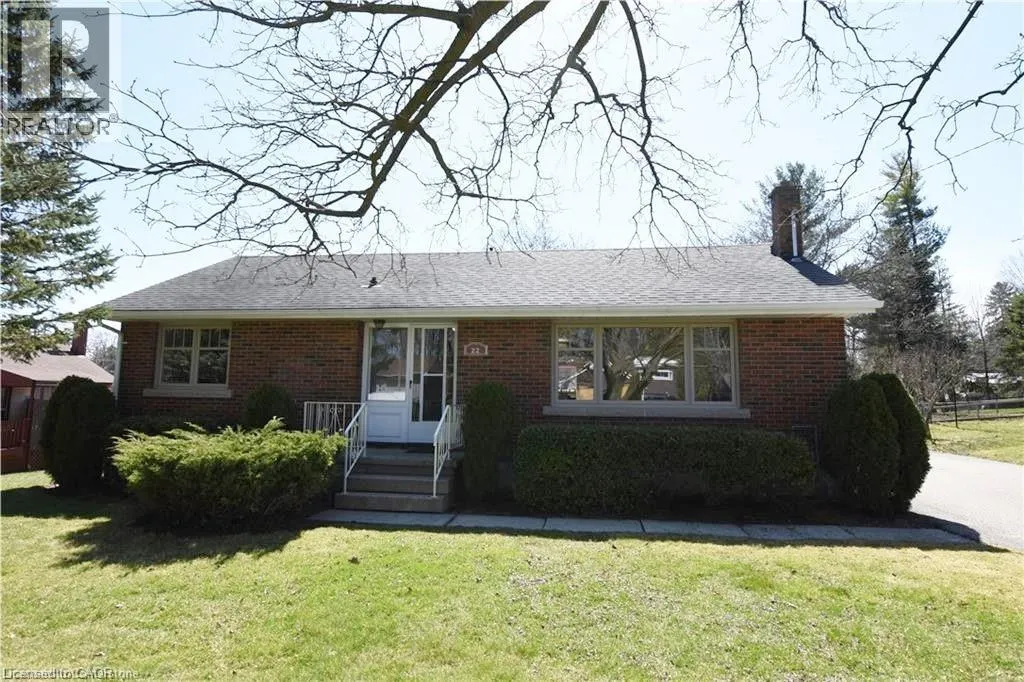 22 CHARLTON Crescent