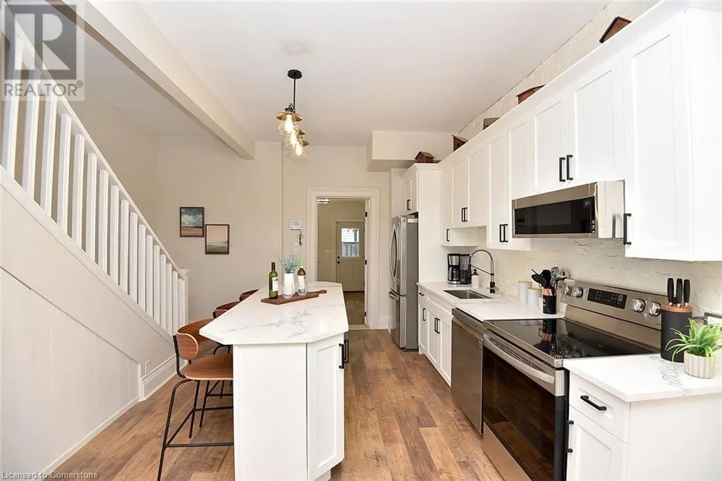277 MAIN Street W