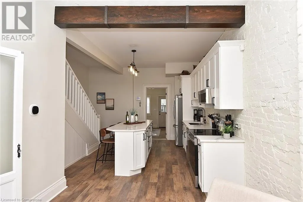 277 MAIN Street W