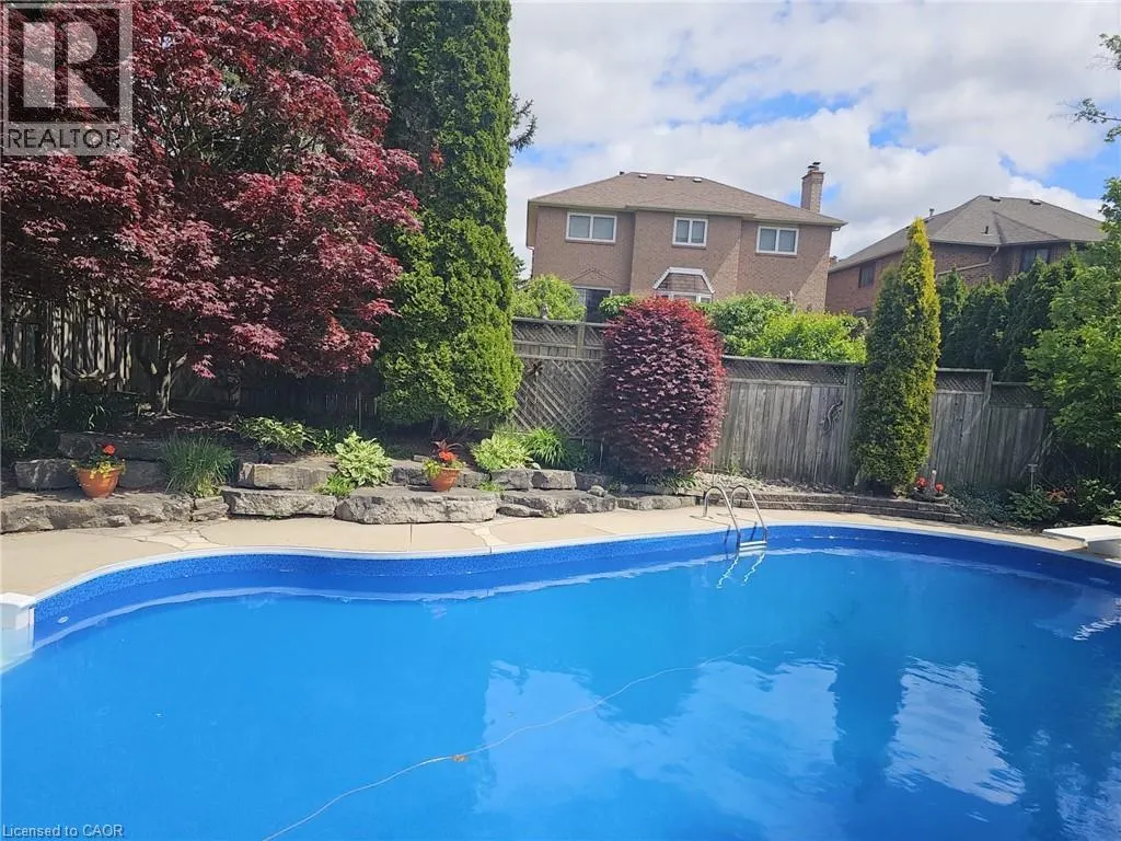 41 CHRISTIE Drive