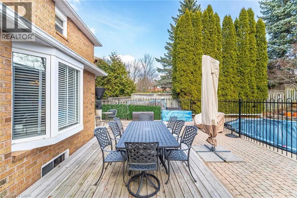41 CHRISTIE Drive