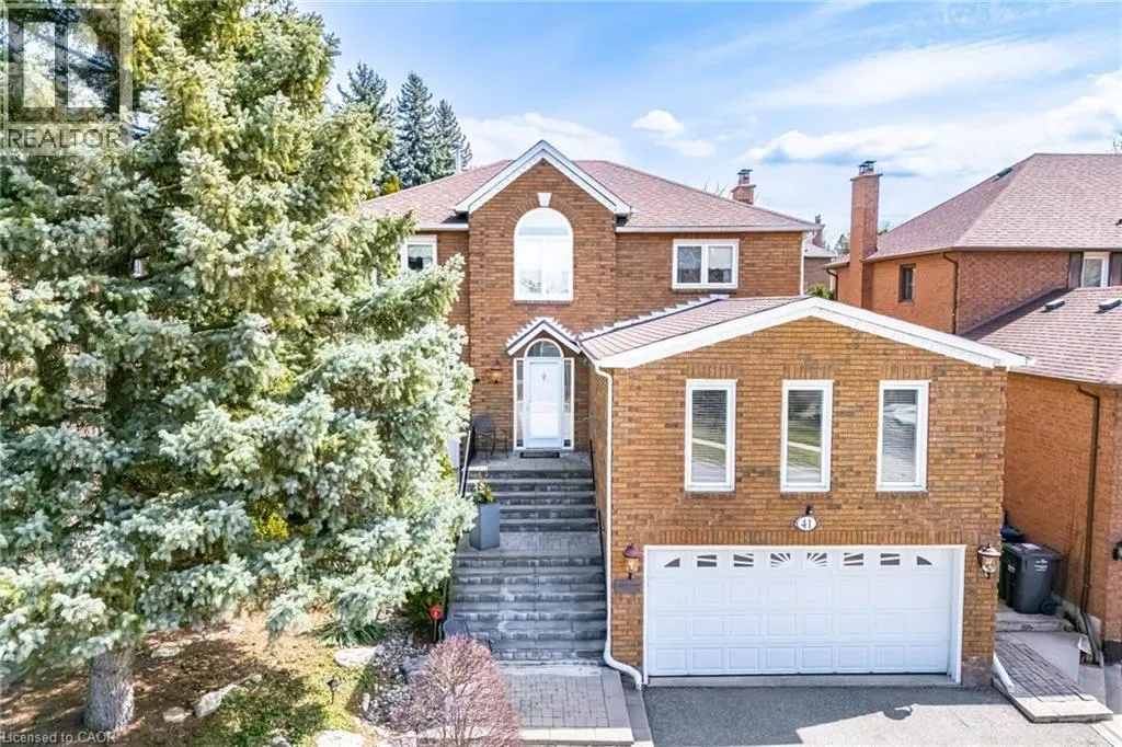 41 CHRISTIE Drive