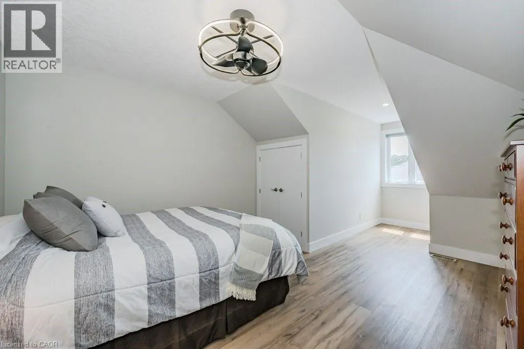 744 NELSON Street W Unit# 18, #18