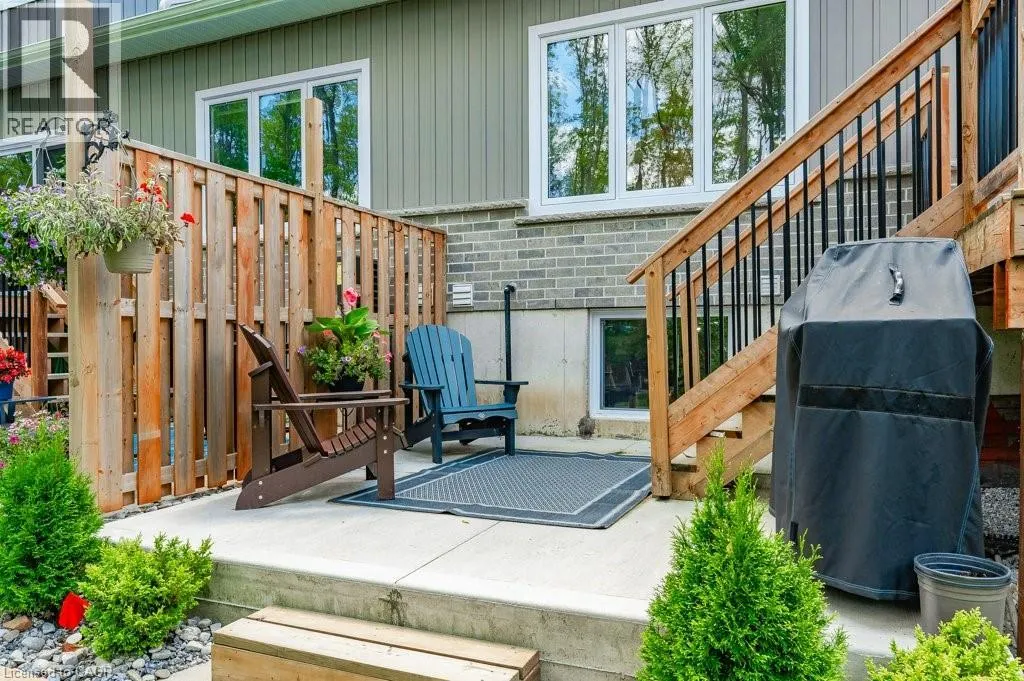 744 NELSON Street W Unit# 18, #18