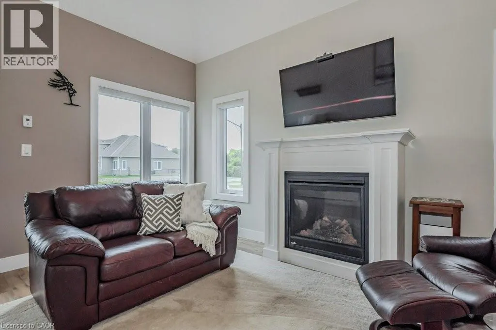 744 NELSON Street W Unit# 18, #18
