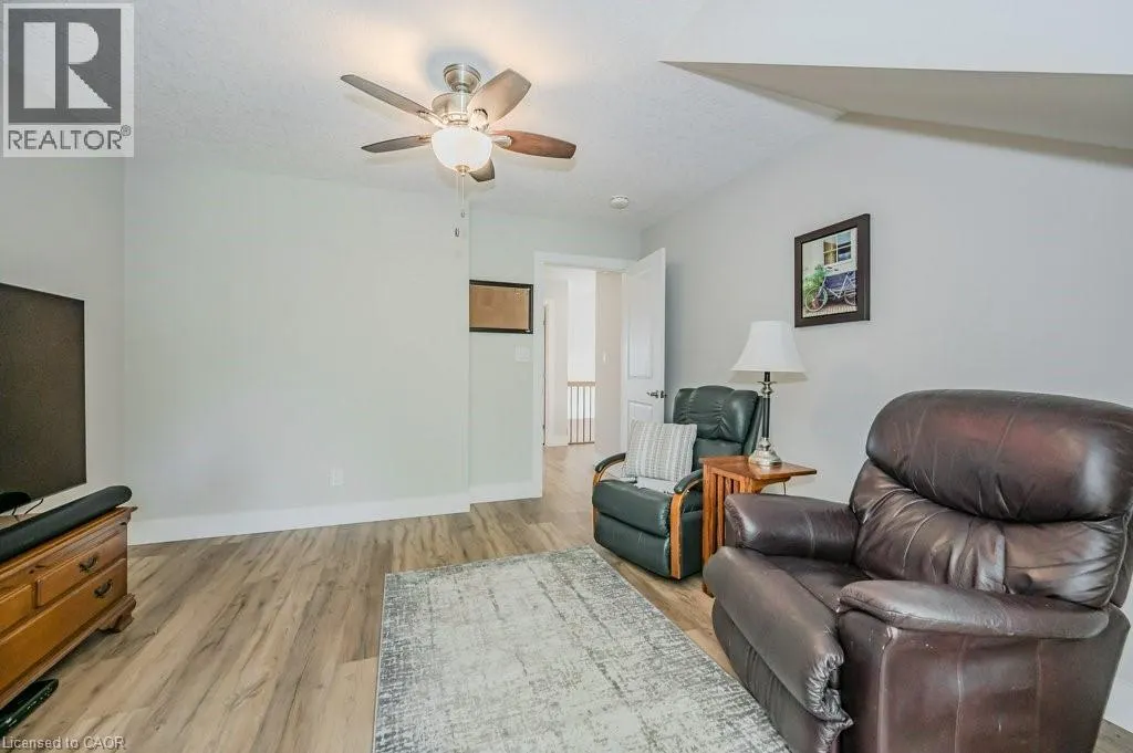 744 NELSON Street W Unit# 18, #18