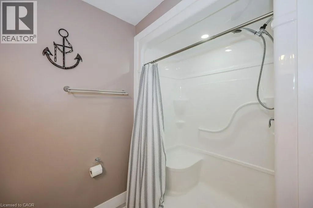 744 NELSON Street W Unit# 18, #18