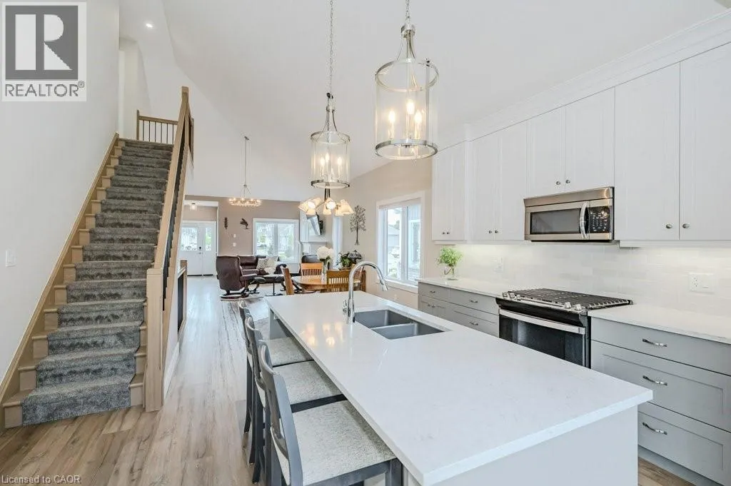 744 NELSON Street W Unit# 18, #18