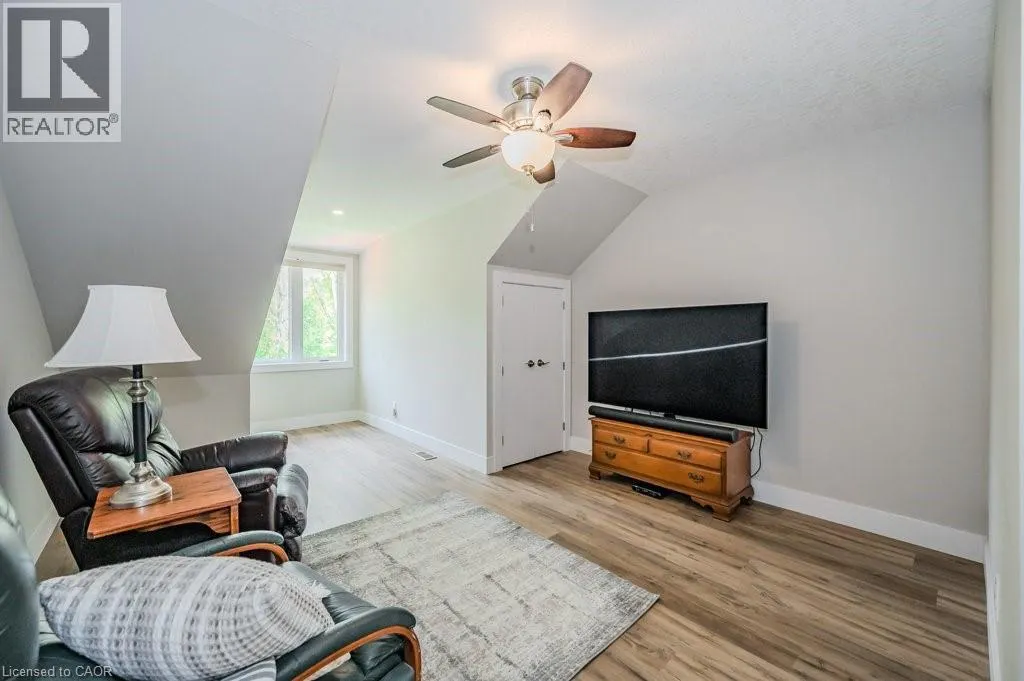 744 NELSON Street W Unit# 18, #18