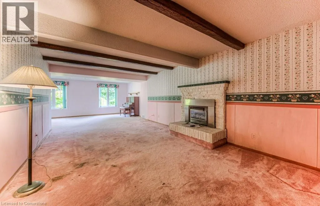 38 CHARNWOOD Court