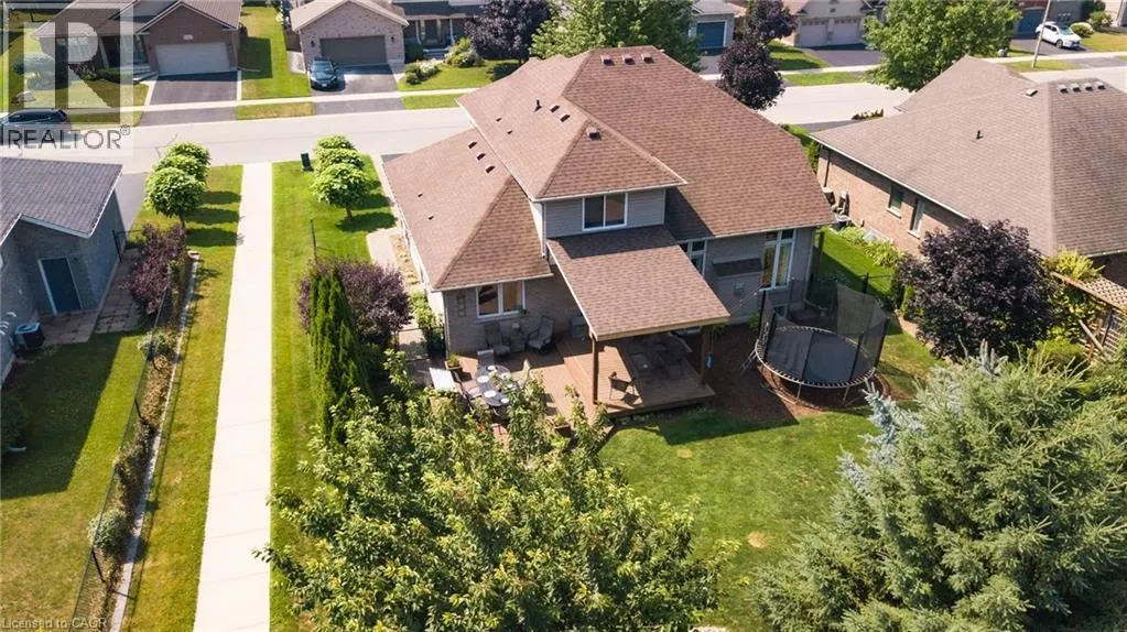 19 COULAS Crescent