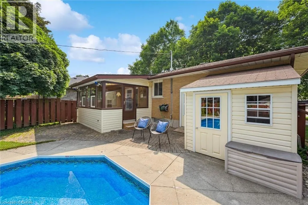 9 ROBIN Drive