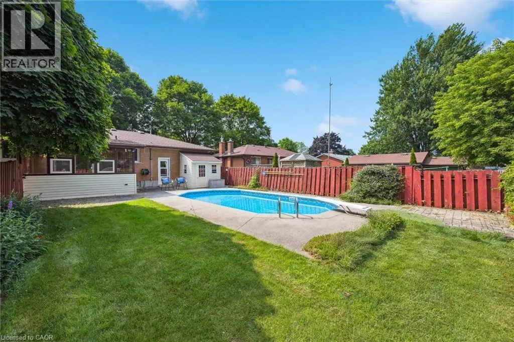 9 ROBIN Drive